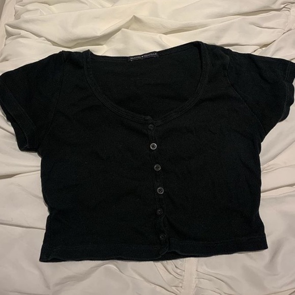 Brandy Melville Zelly Crop Top - Picture 3 of 3